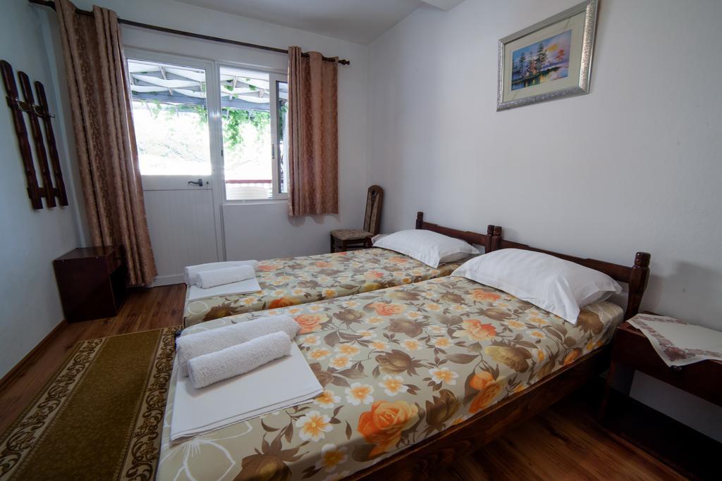 Guesthouse Sidro Ulcinj Exterior foto